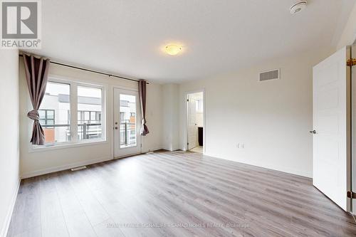 3 - 98 Huguenot Road, Oakville, ON - Indoor Photo Showing Other Room