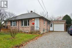 32 LINDEN STREET  Aylmer, ON K5H 1Y8