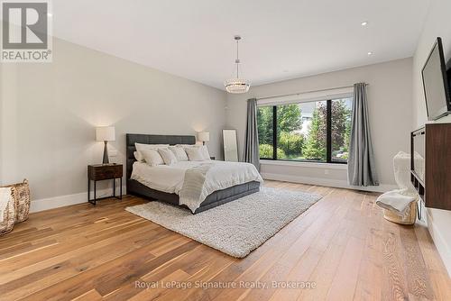 128 Arnot Crescent, Blue Mountains, ON - Indoor Photo Showing Bedroom