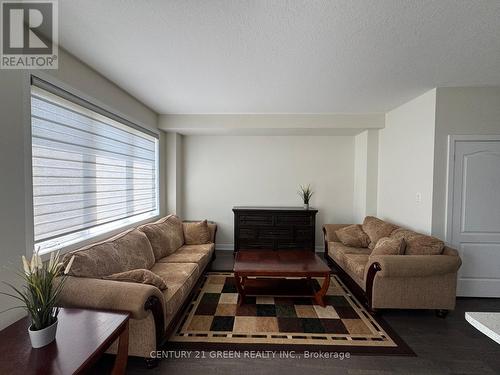 47 Rowlock Street, Welland, ON - Indoor Photo Showing Living Room