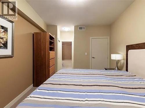 7343 Okanagan Landing Road Unit# 2204, Vernon, BC - Indoor Photo Showing Bedroom