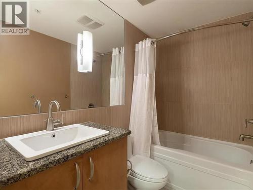 7343 Okanagan Landing Road Unit# 2204, Vernon, BC - Indoor Photo Showing Bathroom