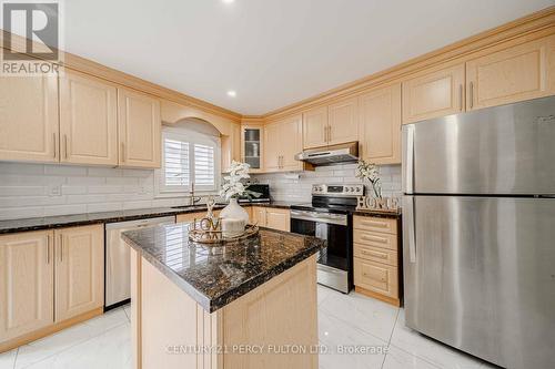 157 Billingsley Crescent, Markham, ON - Indoor Photo Showing Kitchen