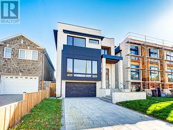 67 BEXHILL AVENUE  Toronto, ON M1L 3B7