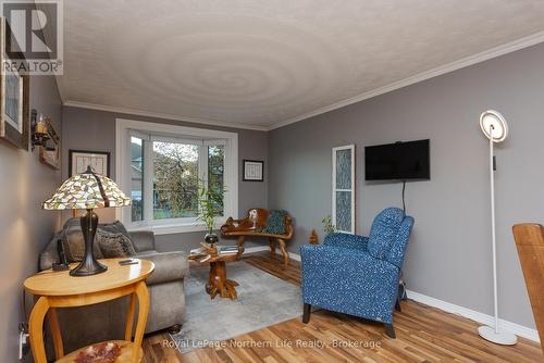 42 Balmoral Crescent, North Bay (Ferris), ON - Indoor Photo Showing Living Room