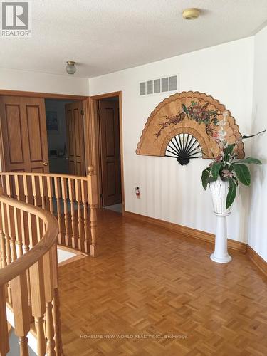 81 Dalmatian Crescent, Toronto, ON - Indoor Photo Showing Other Room