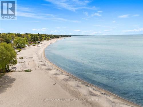 369 Balm Beach Road W, Tiny, ON 