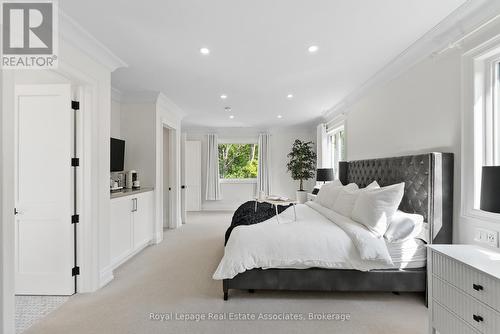 1067 Jerseyville Road W, Hamilton, ON - Indoor Photo Showing Bedroom