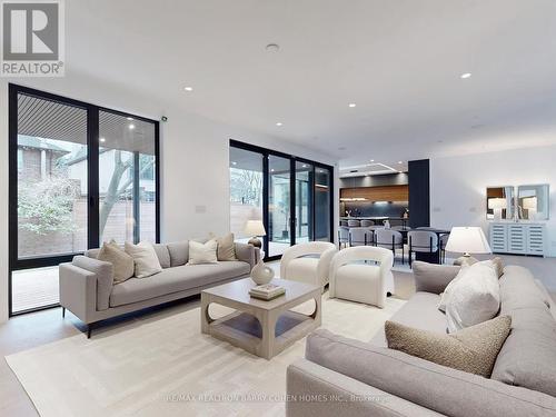 135 Imperial Street, Toronto, ON - Indoor Photo Showing Living Room