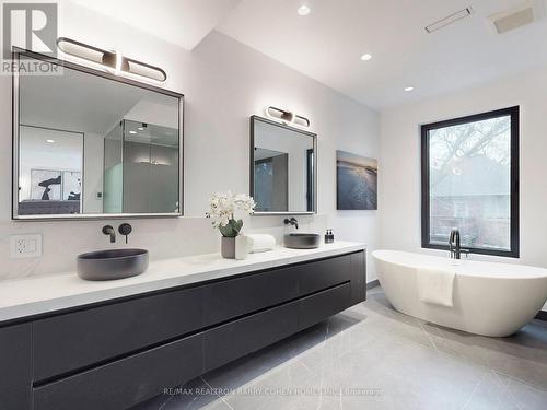 135 Imperial Street, Toronto, ON - Indoor Photo Showing Bathroom