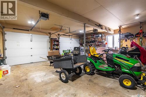 6 Mercier Place, Dundurn Rm No. 314, SK - Indoor Photo Showing Garage