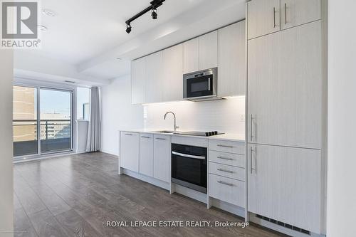 2206 - 286 Main Street, Toronto, ON - Indoor Photo Showing Kitchen With Upgraded Kitchen