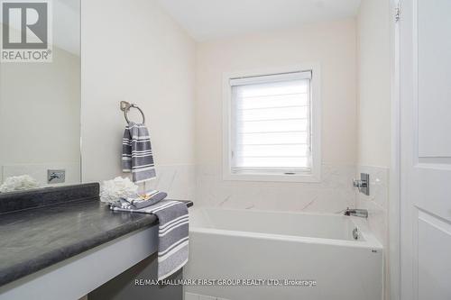 2519 Castlegate Crossing Drive, Pickering, ON - Indoor Photo Showing Bathroom