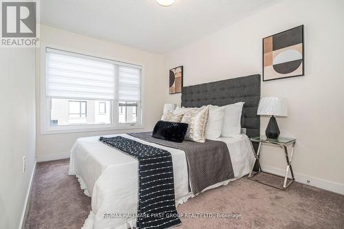 2519 Castlegate Crossing Drive, Pickering, ON - Indoor Photo Showing Bedroom