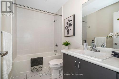 2519 Castlegate Crossing Drive, Pickering, ON - Indoor Photo Showing Bathroom