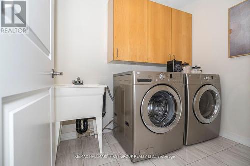 2519 Castlegate Crossing Drive, Pickering, ON - Indoor Photo Showing Laundry Room