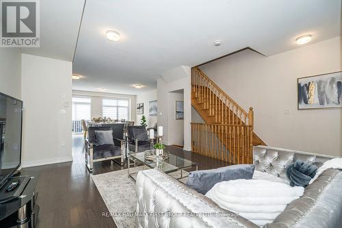 2519 Castlegate Crossing Drive, Pickering, ON - Indoor Photo Showing Living Room