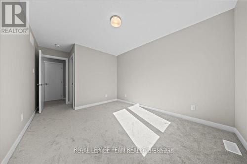 426 Epoch Street, Ottawa, ON - Indoor Photo Showing Other Room