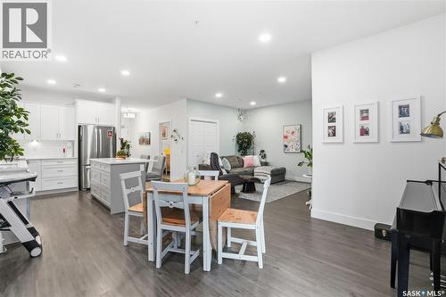 220 105 Willis Crescent, Saskatoon, SK - Indoor