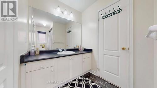 240 Swan Park Road, Markham, ON - Indoor Photo Showing Bathroom