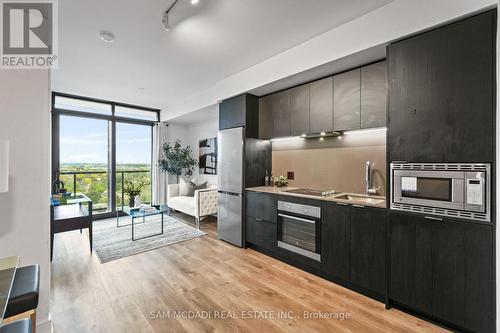 1513 - 86 Dundas Street E, Mississauga, ON - Indoor Photo Showing Kitchen With Upgraded Kitchen