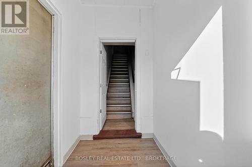 this 1700 SQ FT second-floor unit offers flexible - Unit 10 - 242 Mary Street, Niagara-On-The-Lake (Town), ON 