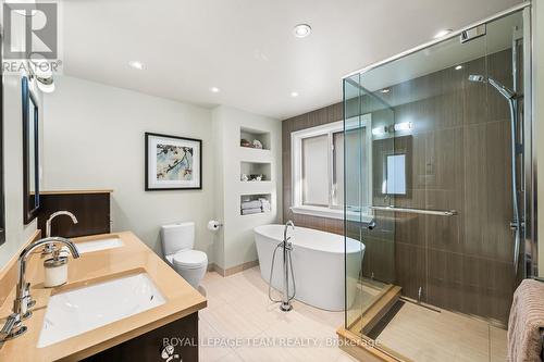 41 Civic Place, Ottawa, ON - Indoor Photo Showing Bathroom