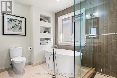 41 Civic Place, Ottawa, ON - Indoor Photo Showing Bathroom