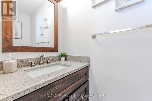 6101 Edenwood Drive, Mississauga, ON - Indoor Photo Showing Bathroom