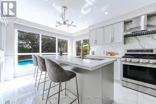 6101 Edenwood Drive, Mississauga, ON - Indoor Photo Showing Kitchen