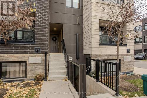 815 - 1133 Cooke Boulevard, Burlington, ON - Outdoor