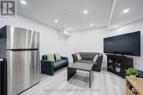 13 Quinton Ridge, Brampton, ON - Indoor