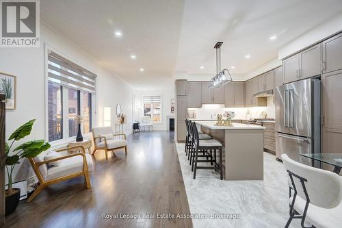 13 Quinton Ridge, Brampton, ON - Indoor