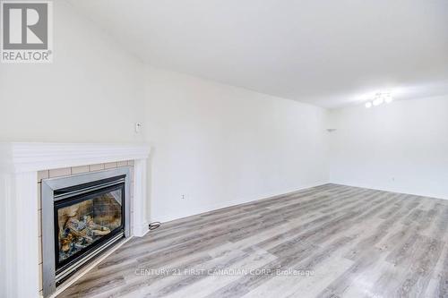 117 - 148 Conway Drive, London South (South X), ON - Indoor With Fireplace