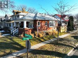 168 RUSSELL AVENUE  St. Catharines (Downtown), ON L2R 1W6