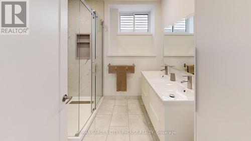 168 Russell Avenue, St. Catharines (Downtown), ON - Indoor Photo Showing Bathroom