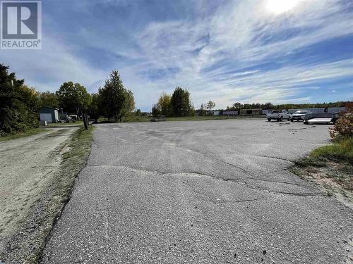 122 Lorne St, Chapleau, ON 