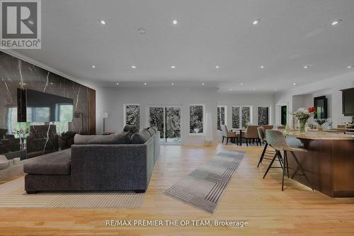 1856 Innisbrook Street, Innisfil, ON - Indoor Photo Showing Living Room