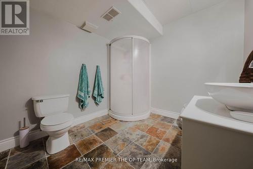 1856 Innisbrook Street, Innisfil, ON - Indoor Photo Showing Bathroom