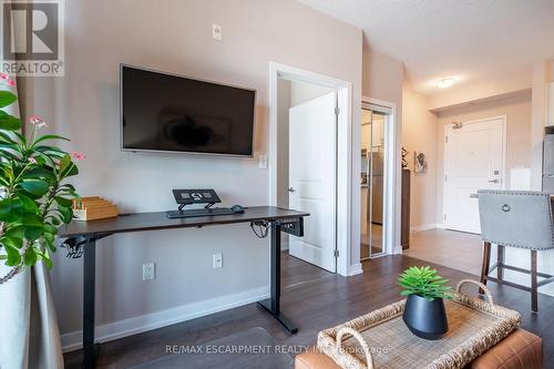 313 - 35 Southshore Crescent, Hamilton, ON - Indoor