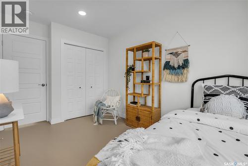 804 Weldon Avenue, Saskatoon, SK - Indoor Photo Showing Bedroom