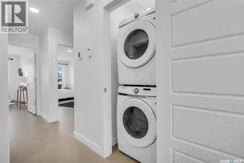 804 Weldon Avenue, Saskatoon, SK - Indoor Photo Showing Laundry Room
