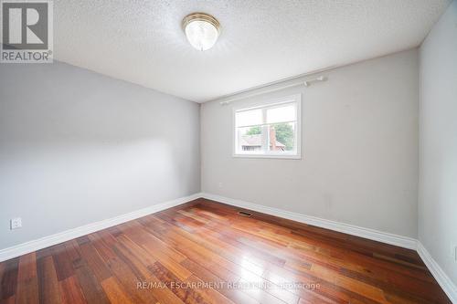102 Crawford Rose Drive, Aurora, ON - Indoor Photo Showing Other Room