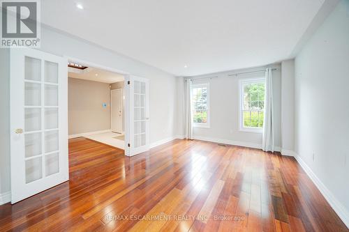 102 Crawford Rose Drive, Aurora, ON - Indoor Photo Showing Other Room