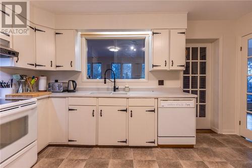 322 Sutherland Street, Espanola, ON - Indoor Photo Showing Kitchen