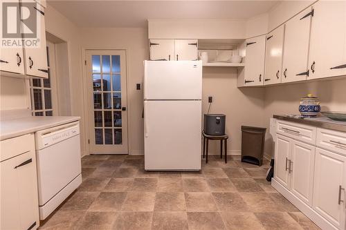 322 Sutherland Street, Espanola, ON - Indoor Photo Showing Kitchen