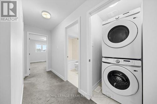 2123 Winsome Terrace, Ottawa, ON - Indoor Photo Showing Laundry Room