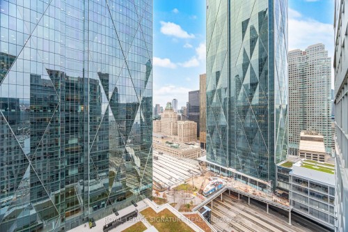 3112-18 Yonge Street, Toronto, ON -  Photo Showing Bathroom
