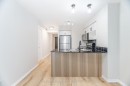 3112-18 Yonge Street, Toronto, ON  - Indoor Photo Showing Kitchen 