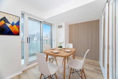 3112-18 Yonge Street, Toronto, ON - Indoor Photo Showing Dining Room